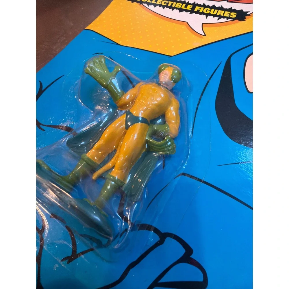 Vintage 1994 Bandai The Tick Crusading Chameleon Collectible Figure 2612 New